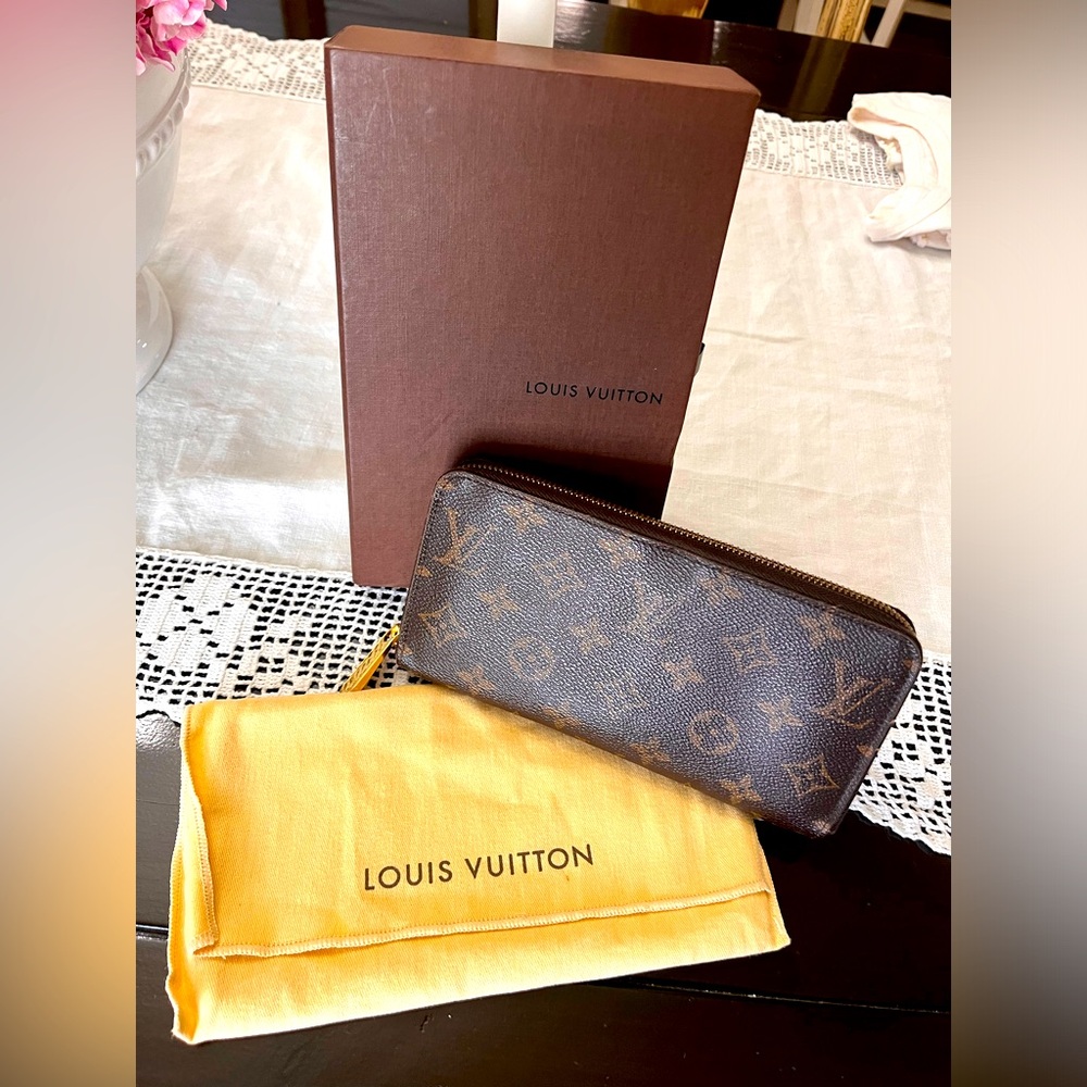 Louis Vuitton Monogram Long Zippy Wallet